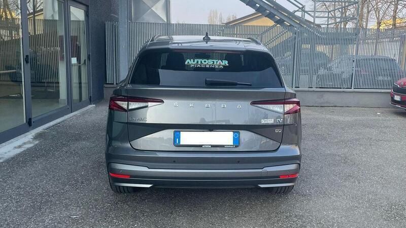 Usata Skoda Enyaq iV Executive 131 kW (179 CV) 2022 Grigio graphite metallizzato SUV