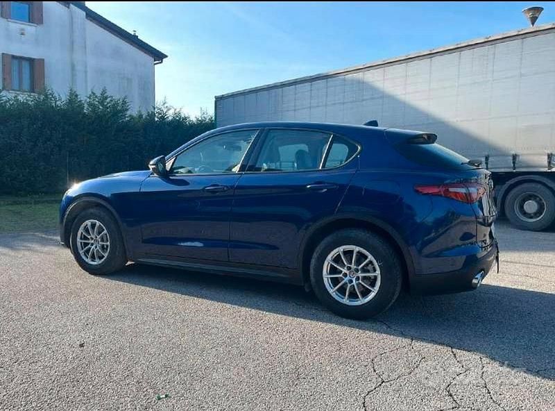 Usata Alfa Romeo Stelvio 160 CV (117 kW) 2019 Blu SUV