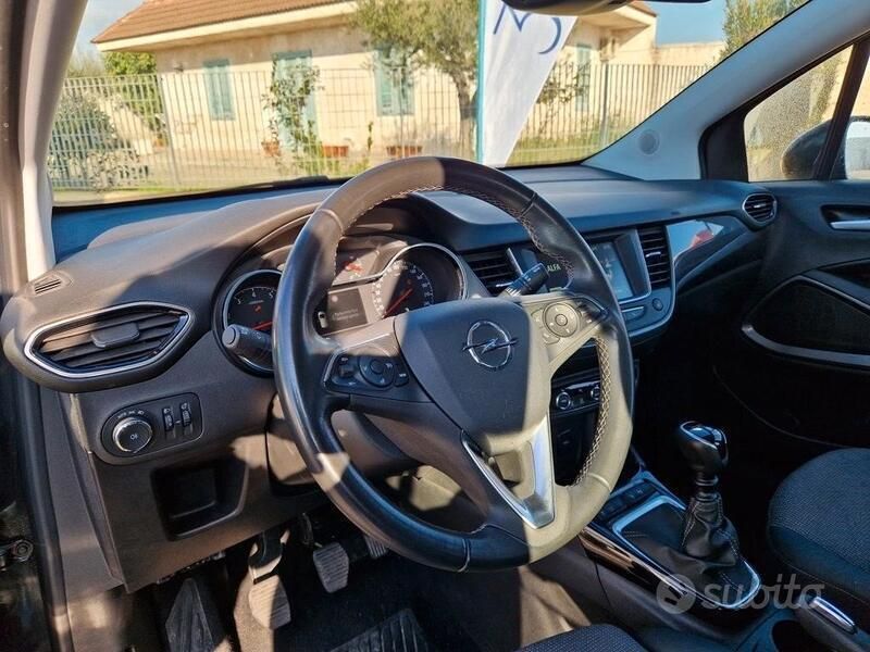 Usata Opel Crossland Elegance 110 CV (80 kW) 2021 Nero SUV
