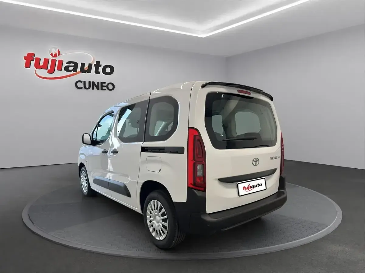 Nuova Toyota Proace Verso City 102 CV (75 kW) 2026 White solid Station wagon