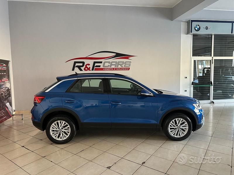 Usata VW T-Roc Style 150 CV (110 kW) 2022 Blu SUV
