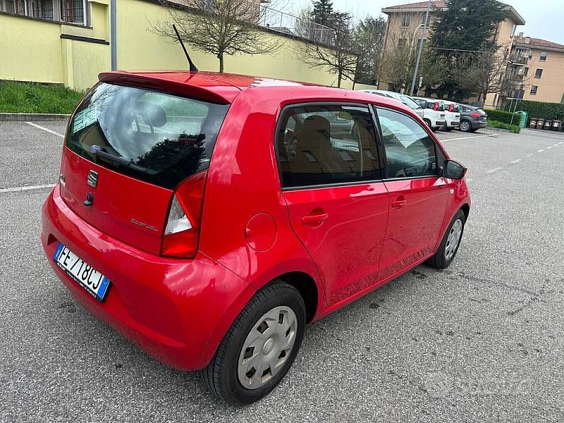 Usata Seat Mii 68 CV (50 kW) 2016 Rosso Utilitaria