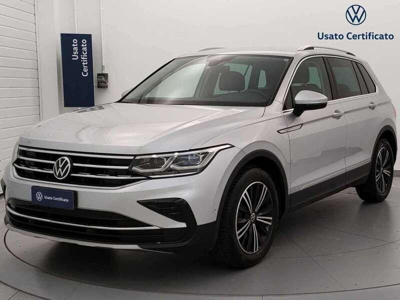 Argento riflesso Usata 2022 VW Tiguan Elegance SUV | 29.900 € (Molto cara) - Immagine 1/4