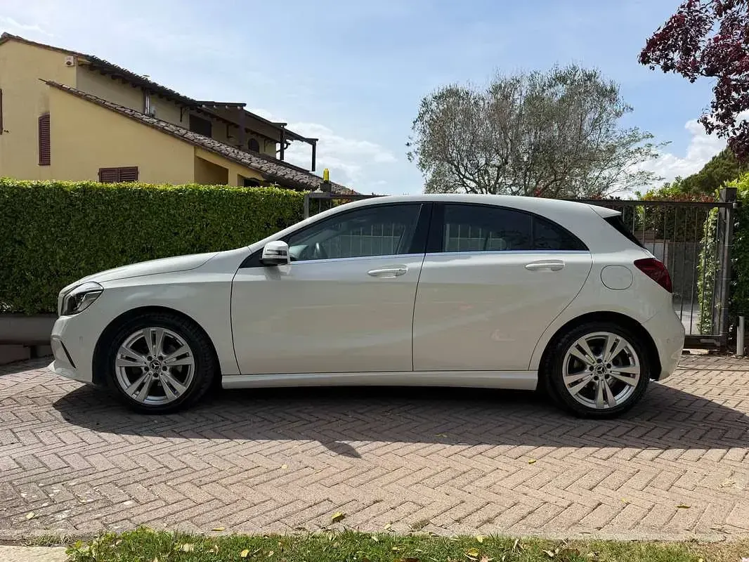 Usata Mercedes A180 109 CV (80 kW) 2018 Bianco Berlina