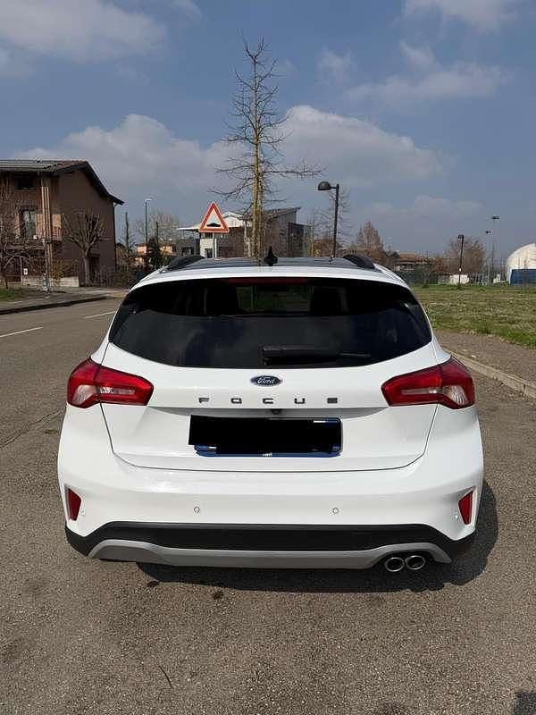 Usata Ford Focus Active 120 CV (88 kW) 2021 Bianco Berlina