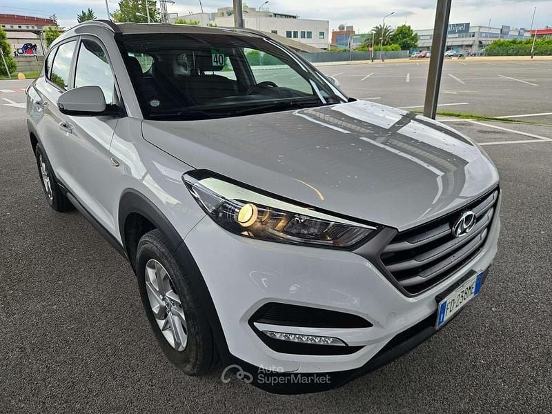Usata Hyundai Tucson Comfort 132 CV (97 kW) 2016 Bianco SUV