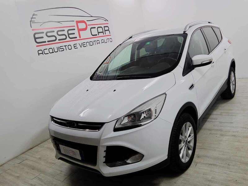 Grigio Usata 2016 Ford Kuga Titanium SUV | 9900 € (Ottimo prezzo) - Immagine 1/4
