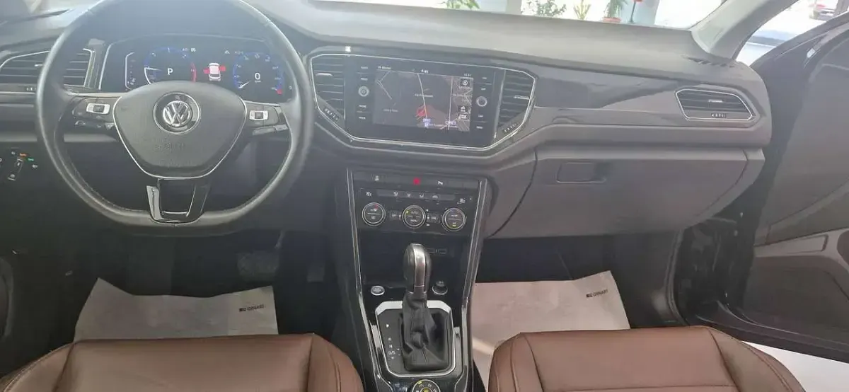 Usata VW T-Roc Advance 150 CV (110 kW) 2019 Nero SUV