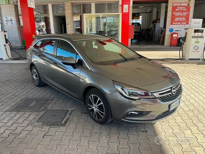 Usata Opel Astra 110 CV (80 kW) 2019 Grigio Station wagon