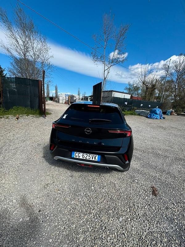 Usata Opel Mokka Elegance 110 CV (80 kW) 2022 Nero SUV