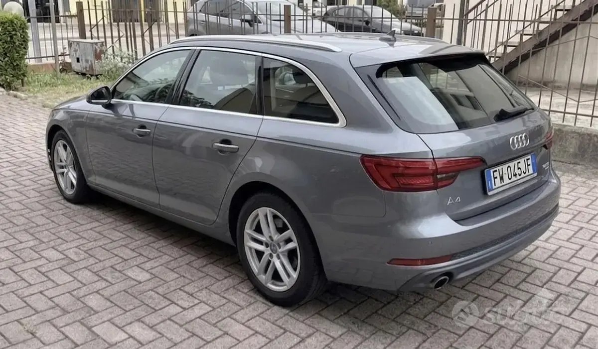 Usata Audi A4 Ambiente 150 CV (110 kW) 2019 Grigio Station wagon