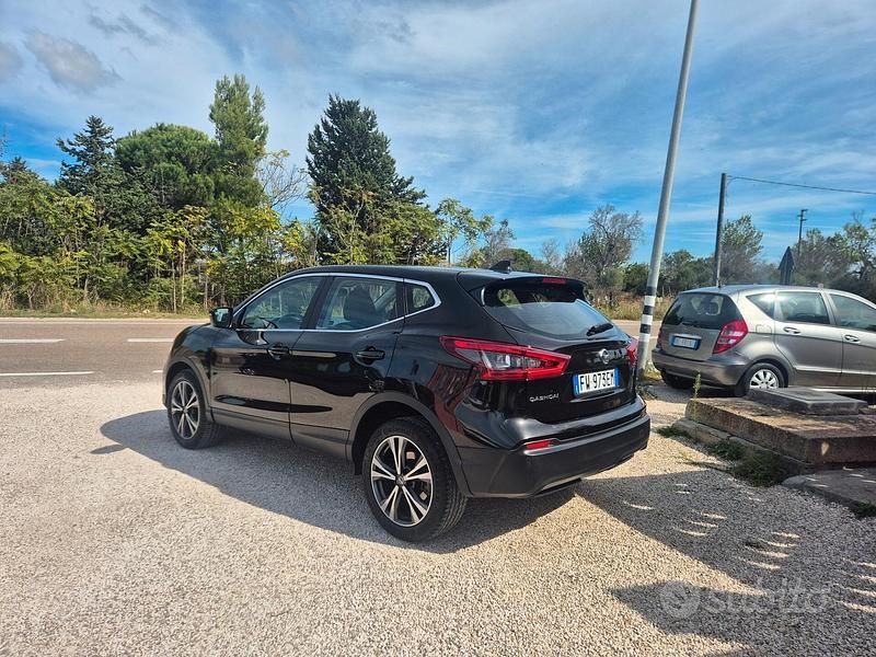 Usata Nissan Qashqai 131 CV (96 kW) 2019 Nero SUV