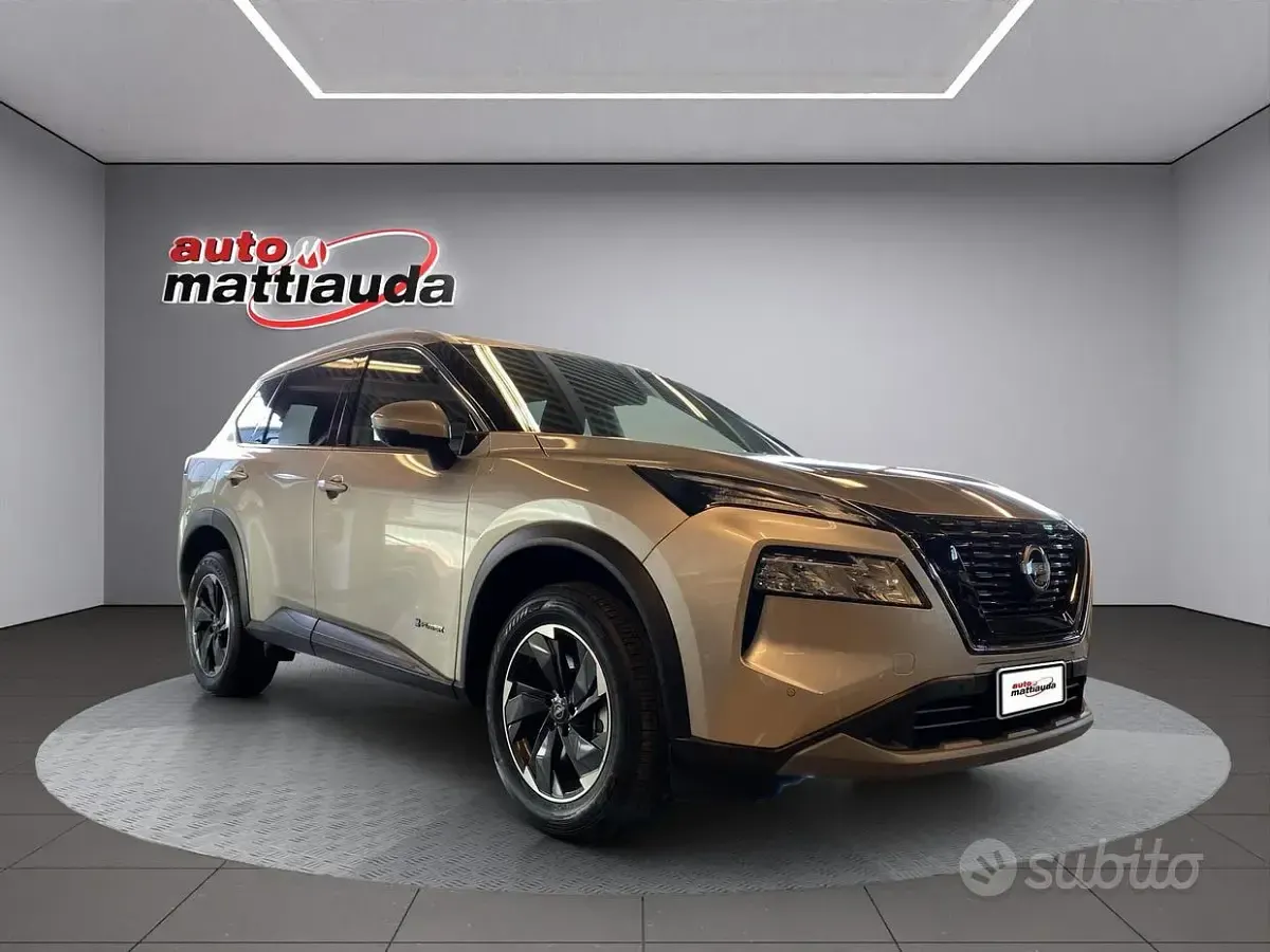 Usata Nissan X-Trail N-Connecta 213 CV (156 kW) 2025 Grigio SUV