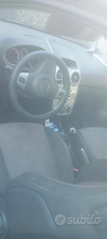 Usata Opel Corsa 75 CV (55 kW) 2007 Grigio Utilitaria