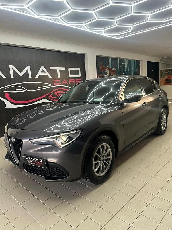Usata Alfa Romeo Stelvio Business 160 CV (117 kW) 2020 Grigio SUV