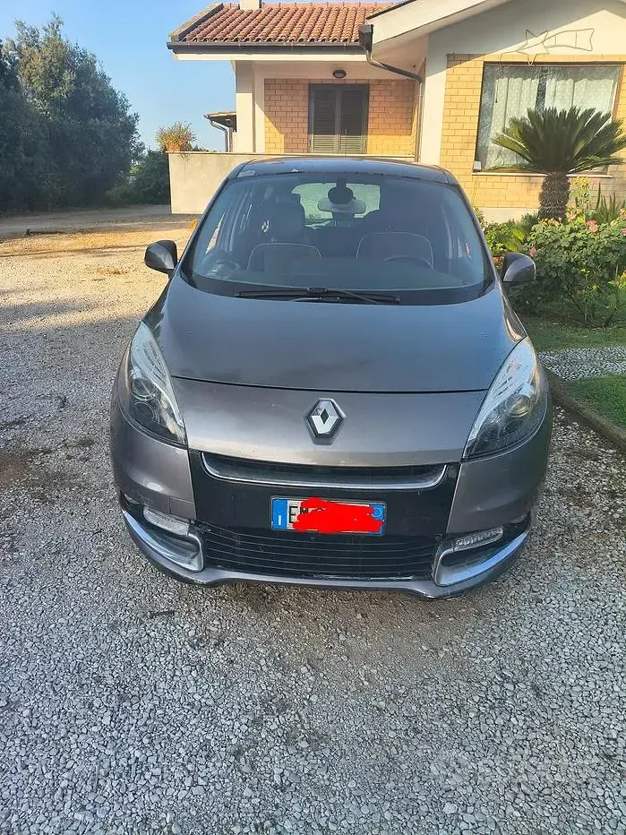 Usata Renault Scénic III XMOD 110 CV (80 kW) 2012 Monovolume