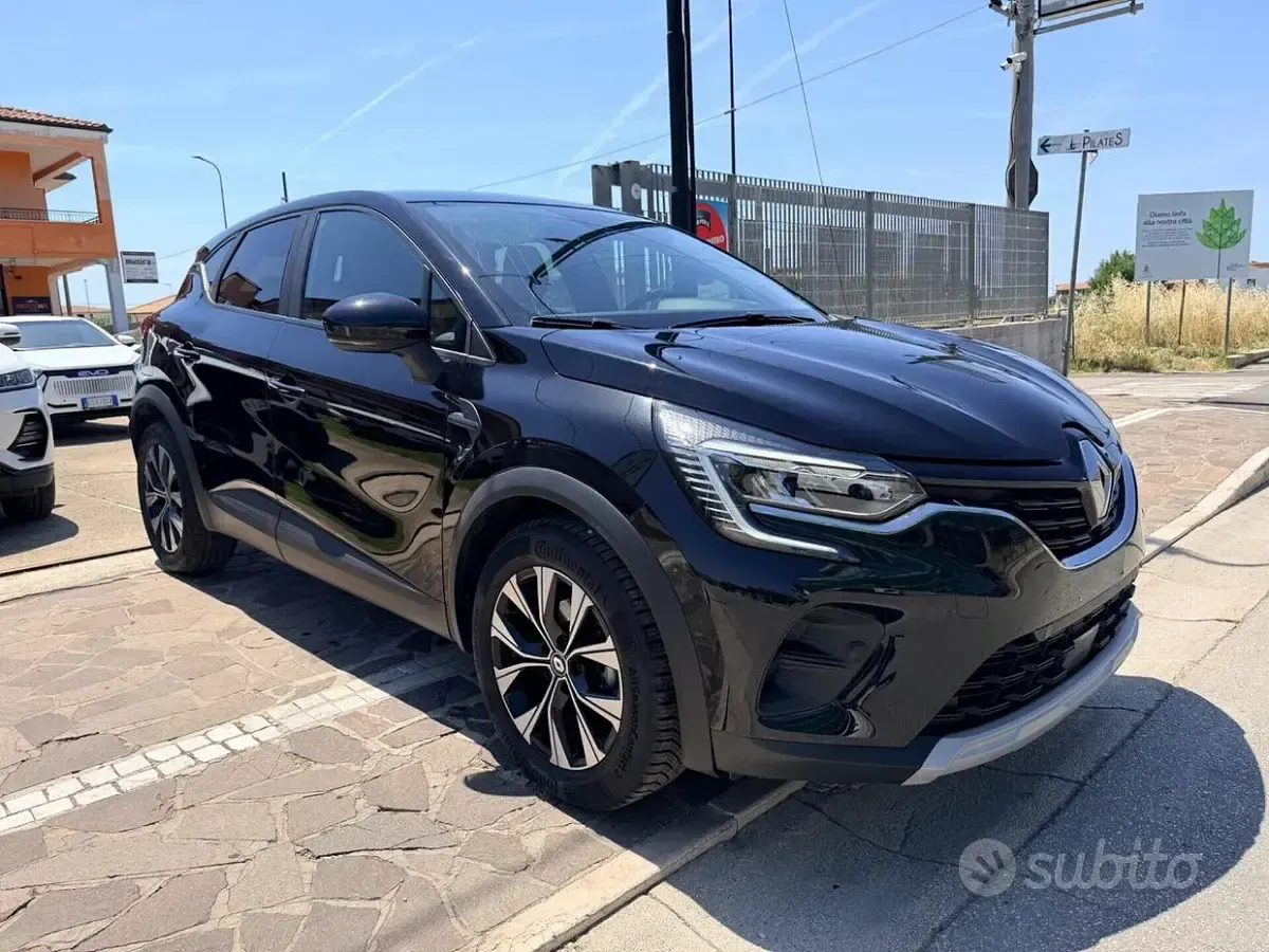 Usata Renault Captur Evolution 101 CV (74 kW) 2024 Nero SUV