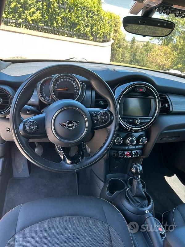Usata Mini Cooper D 116 CV (85 kW) 2019 Utilitaria