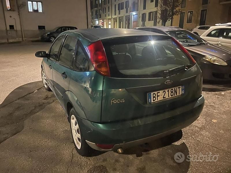 Usata Ford Focus 100 CV (73 kW) 1999 Berlina