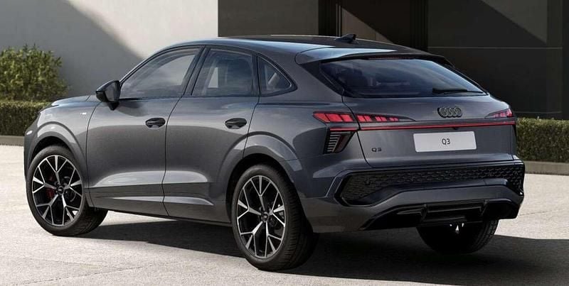 Nuova Audi Q3 Sportback Ambiente 150 CV (110 kW) 2026 Grigio daytona SUV