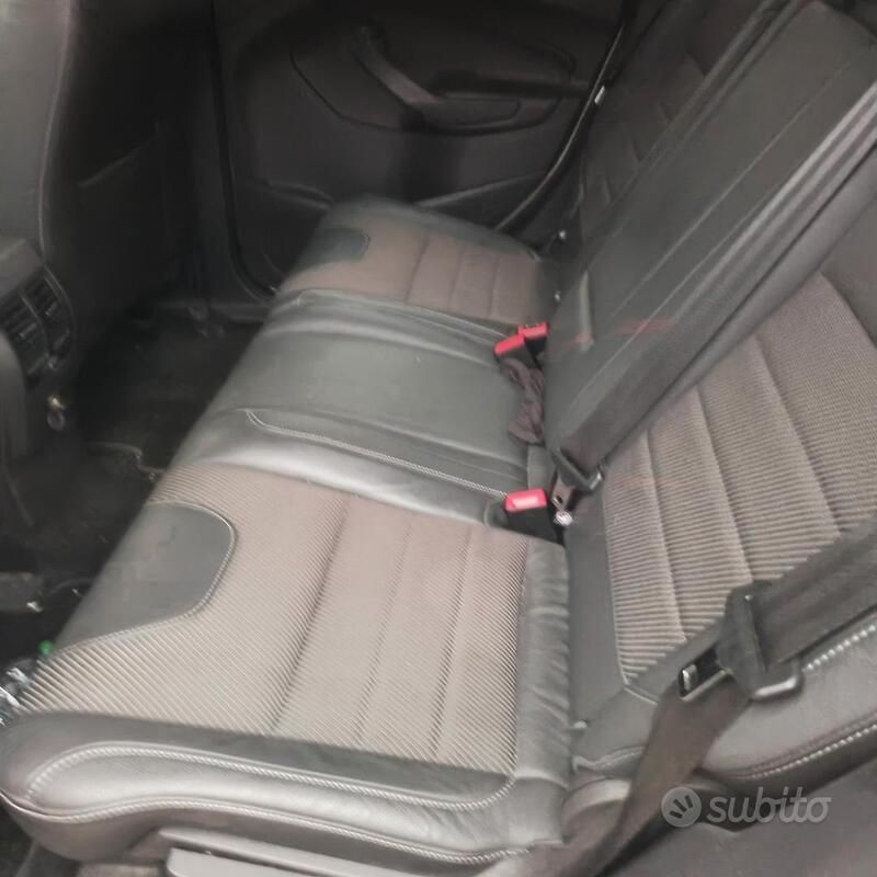 Usata Ford Kuga 140 CV (102 kW) 2014 Bianco SUV