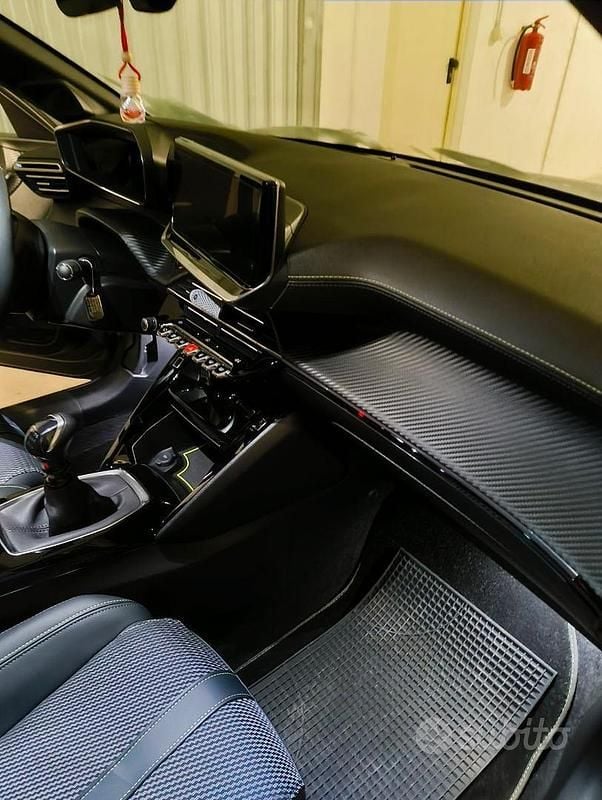 Grigio Usata 2024 Peugeot 208 GT Due volumi | 16.500 € - Immagine 1/4