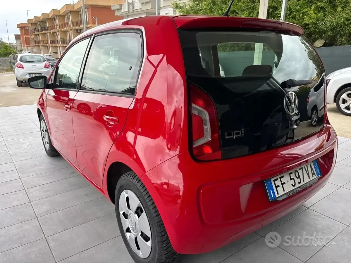Usata VW up! 60 CV (44 kW) 2016 Rosso Utilitaria