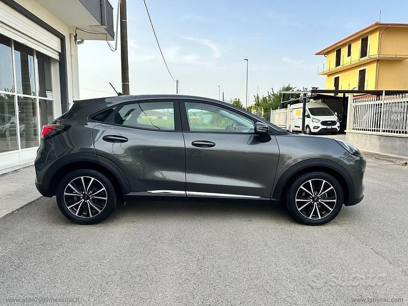 Usata Ford Puma 125 CV (91 kW) 2022 Grigio SUV