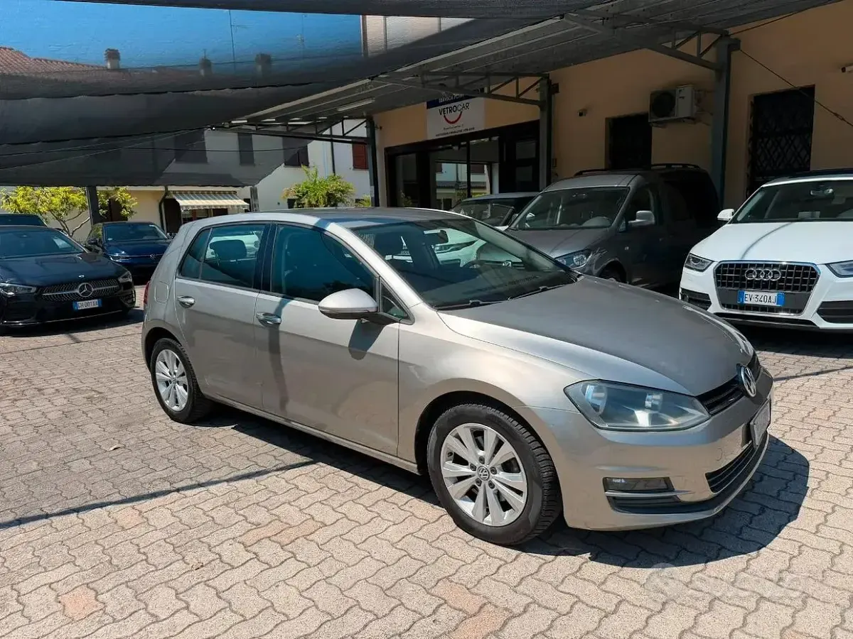 Usata VW Golf VII Comfortline 105 CV (77 kW) 2013 Grigio Berlina