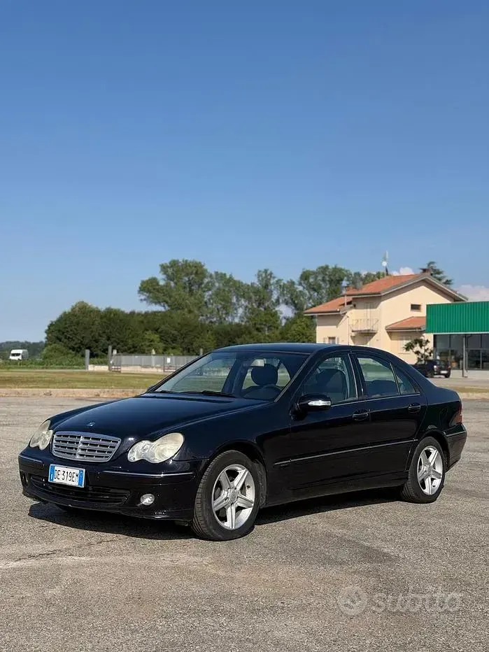 Usata Mercedes C200 Avantgarde 122 CV (89 kW) 2007 Nero Coupé