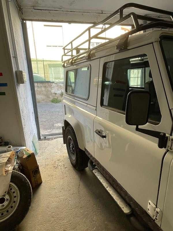 Usado Land Rover Defender SE 122 CV (89 kW) 2011 Blanco Familiar