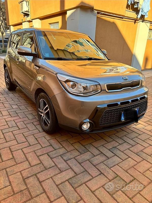 Usata Kia Soul 2016 Grigio SUV