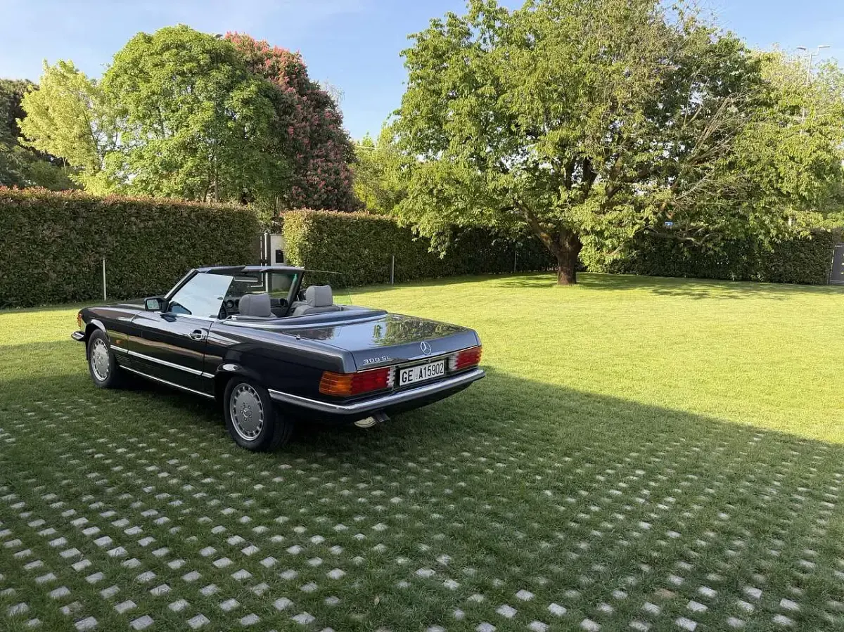 Usata Mercedes SL300 188 CV (138 kW) 1987 Other Cabrio