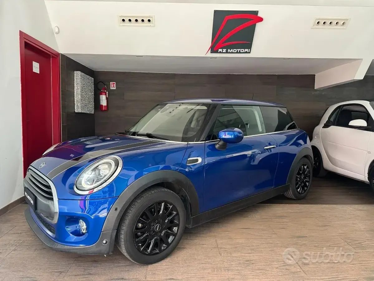 Usata Mini ONE 75 CV (55 kW) 2020 Blu Utilitaria