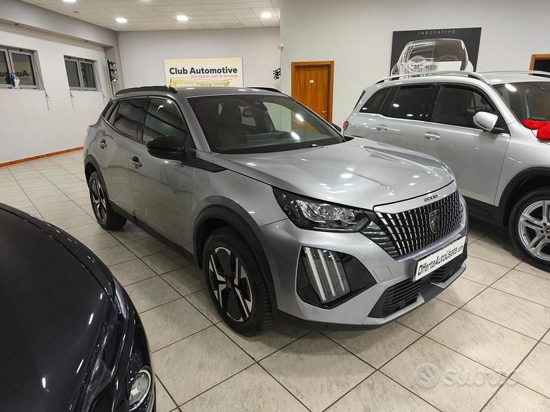 Usata Peugeot 2008 Allure 131 CV (96 kW) 2024 Grigio artense SUV