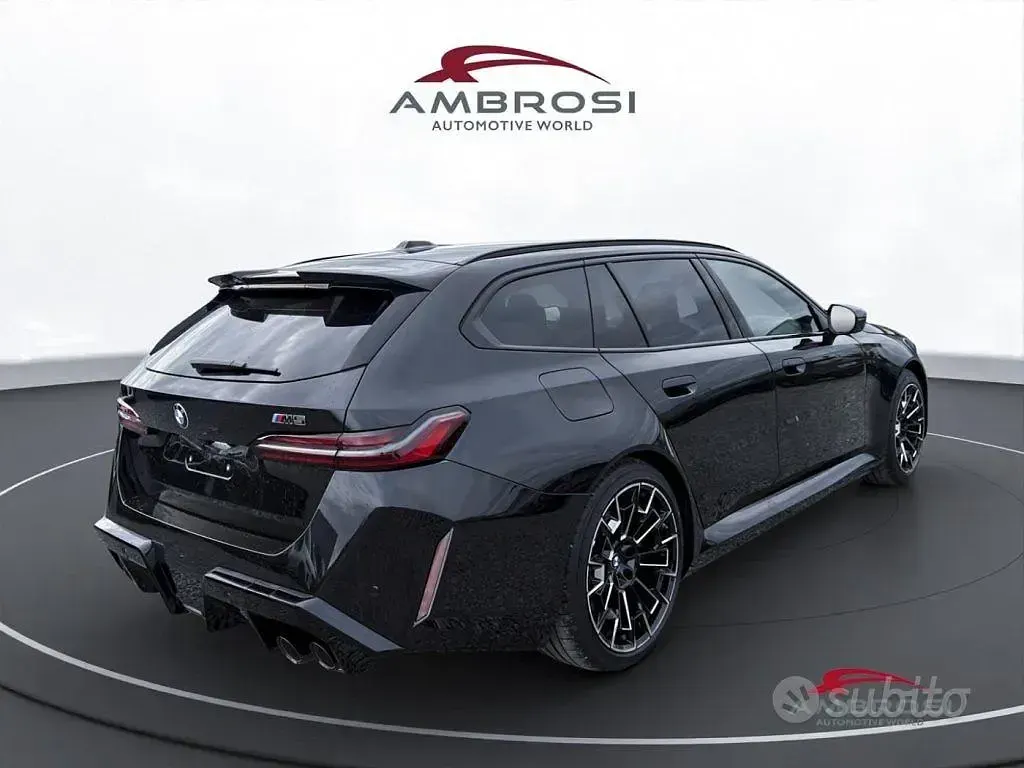 Nuova BMW M5 Comfort Edition 727 CV (534 kW) 2026 Carbon black metallizzato Station wagon