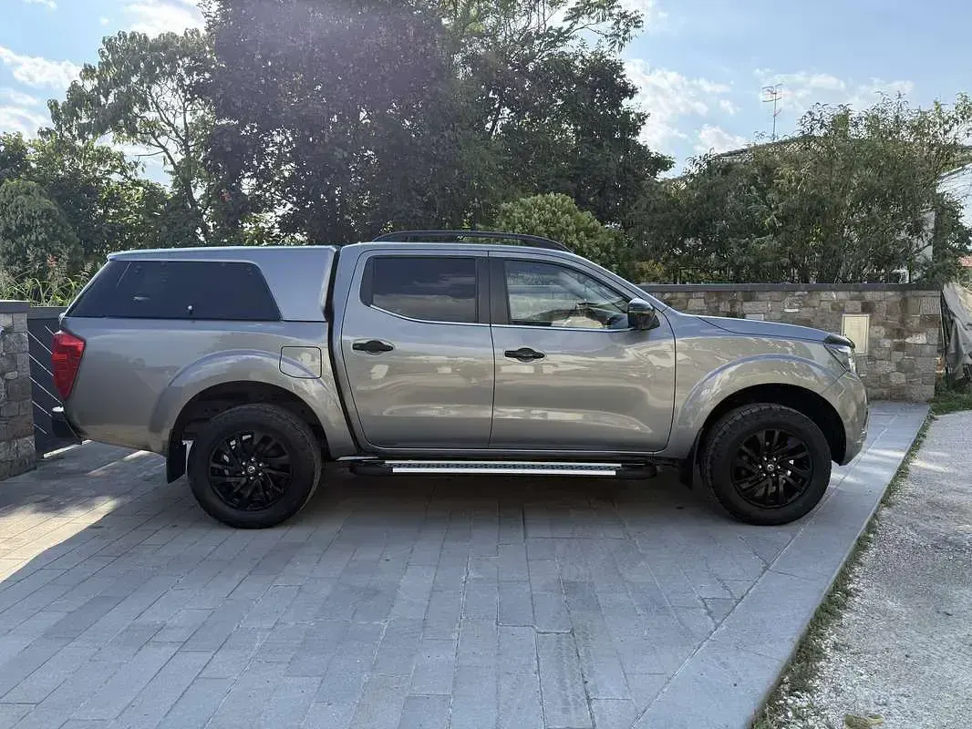Usata Nissan Navara N-Guard 190 CV (139 kW) 2019 Grigio Pick-up