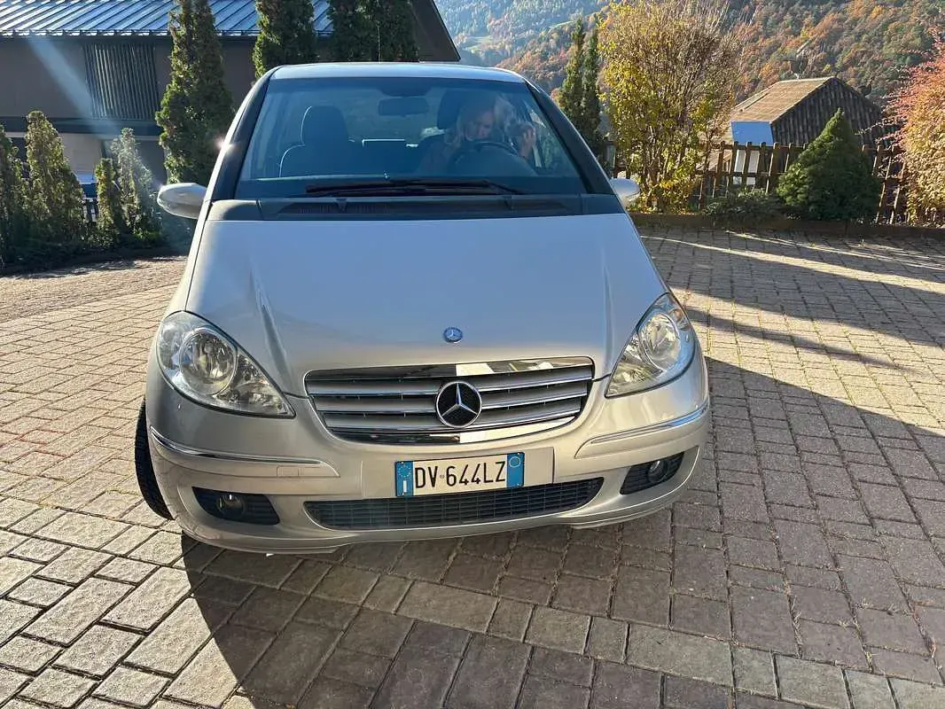 Usata Mercedes A180 Exclusive 109 CV (80 kW) 2007 Argento Monovolume