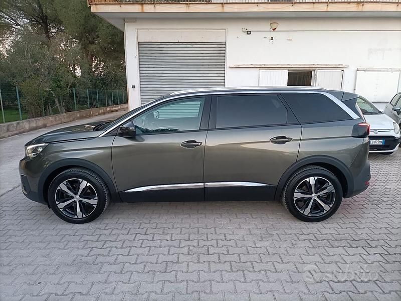 Usata Peugeot 5008 Allure 120 CV (88 kW) 2018 Grigio SUV