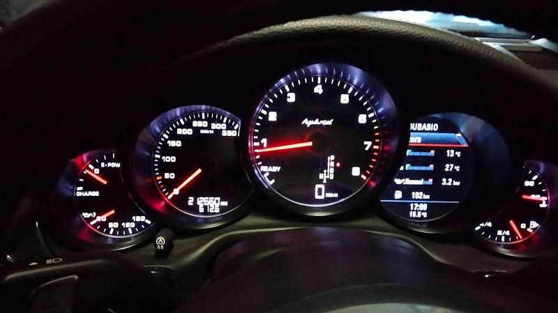 Usata Porsche Panamera 333 CV (244 kW) 2012 Bianco Berlina