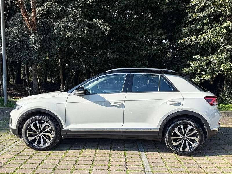 Usata VW T-Roc Style 150 CV (110 kW) 2024 Beige SUV