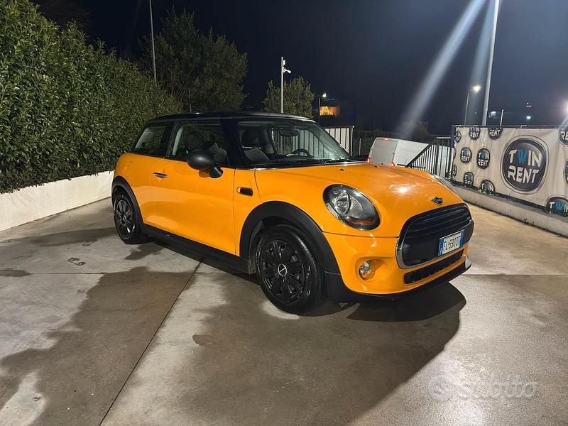 Usata Mini ONE 74 CV (54 kW) 2017 Giallo Utilitaria