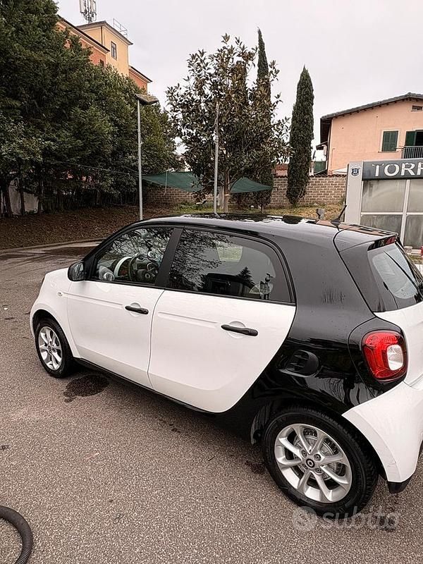 Usata Smart ForFour 2017 Bianco Utilitaria
