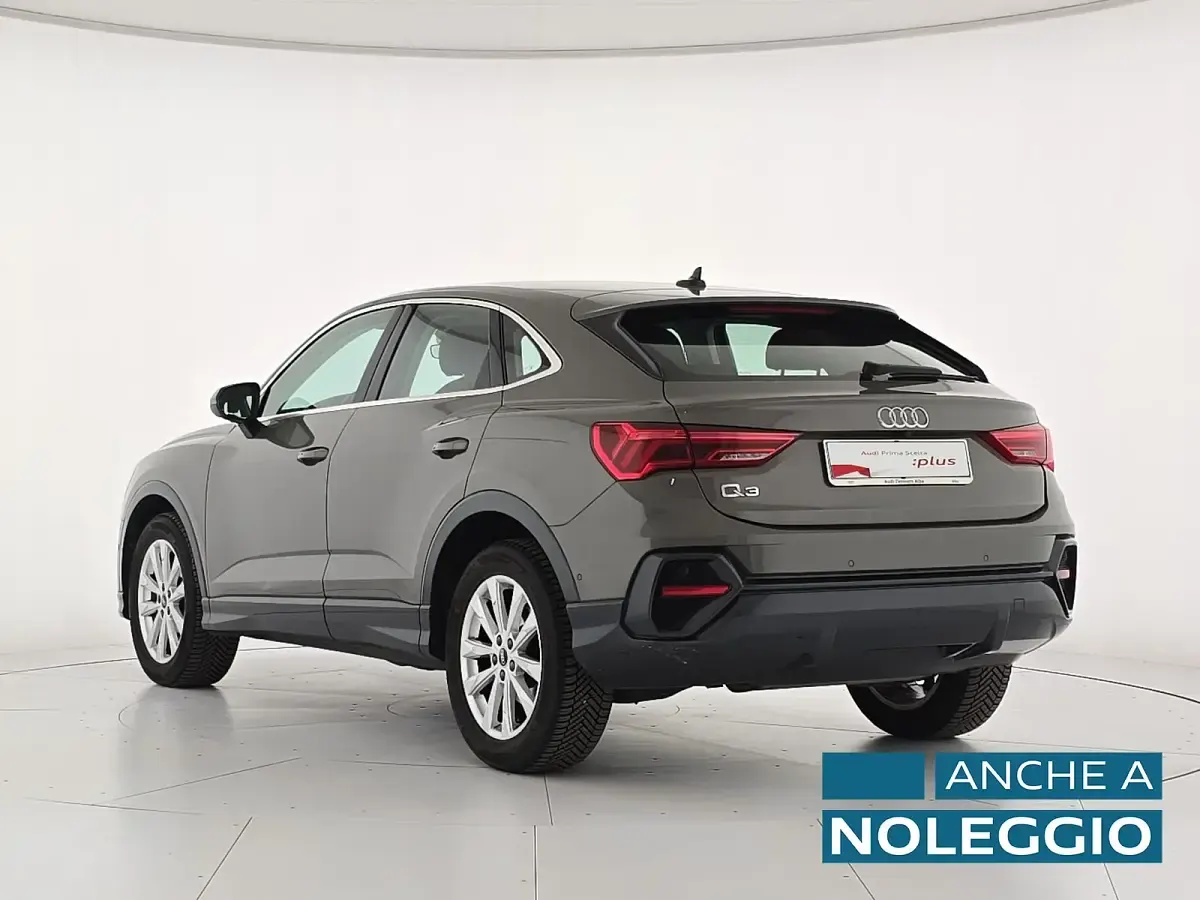 Usata Audi Q3 Sportback Business Plus 150 CV (110 kW) 2023 Grigio SUV