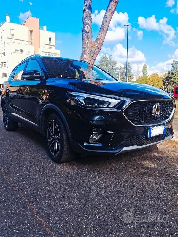 Usata MG ZS Luxury 111 CV (81 kW) 2022 Nero Berlina