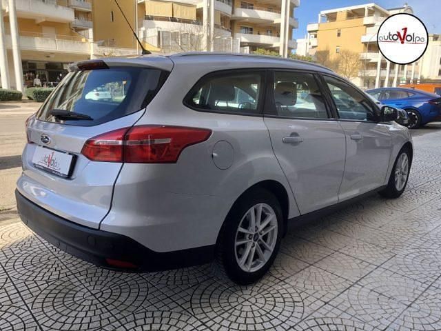Usata Ford Focus Titanium 120 CV (88 kW) 2015 Argento Station wagon