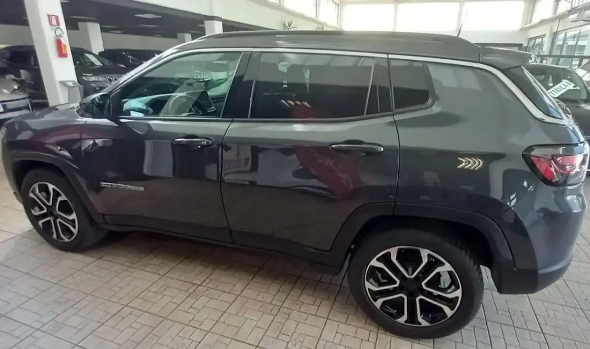 Usata Jeep Compass Limited 131 CV (96 kW) 2023 Grigio scuro SUV
