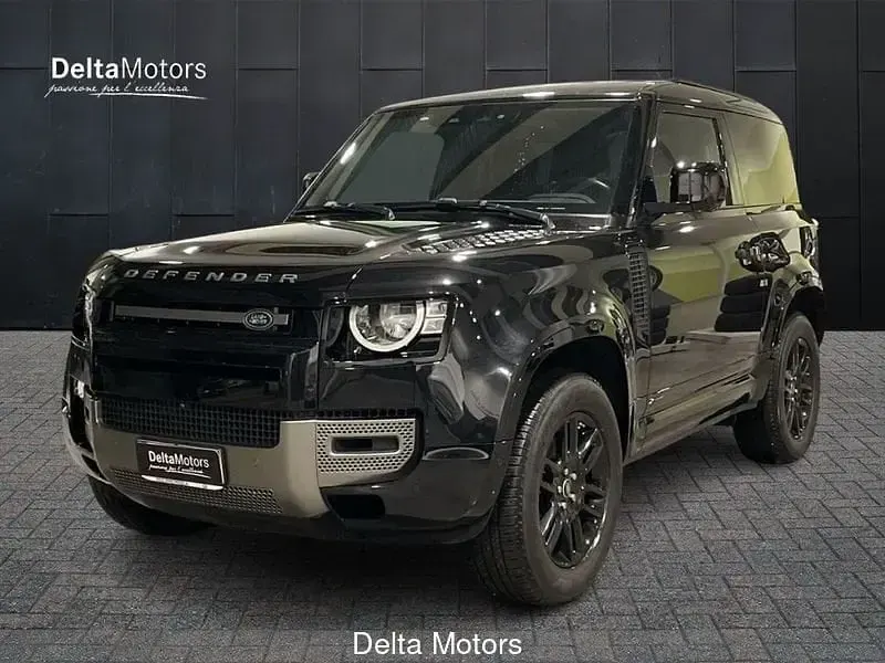Käytetty Land Rover Defender SE Dynamic 200 HP (147 kW) 2021 Katumaasturi