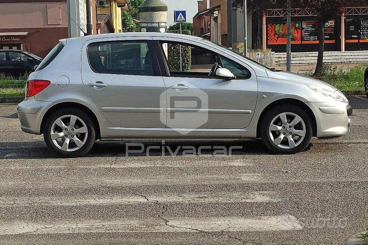 Usata Peugeot 307 109 CV (80 kW) 2006 Grigio Utilitaria