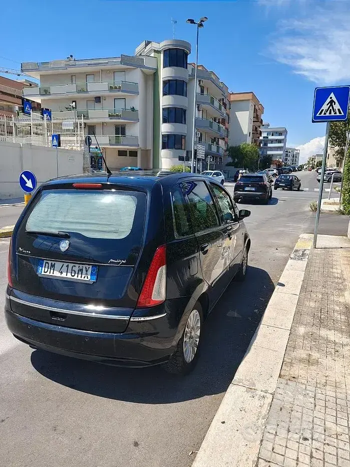 Usata Lancia Musa 101 CV (74 kW) 2007 Monovolume